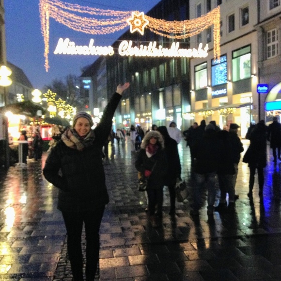 Meet your Posher, Jo - Picture 1 of 1